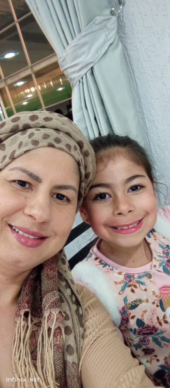 SOLIDARIEDADE: MÃE DE 39 ANOS ENFRENTA CÂNCER NO FÍGADO E FAZ CAMPANHA PARA CUSTEAR TRATAMENTO