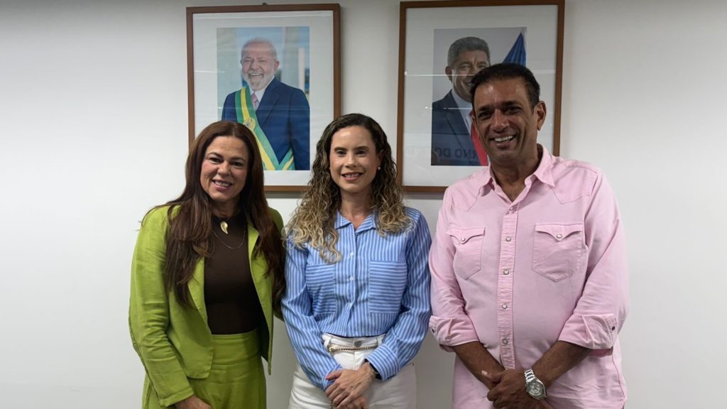 Deputada Soane Galvão e Marão solicitamobras importantes para a educação na Bahia