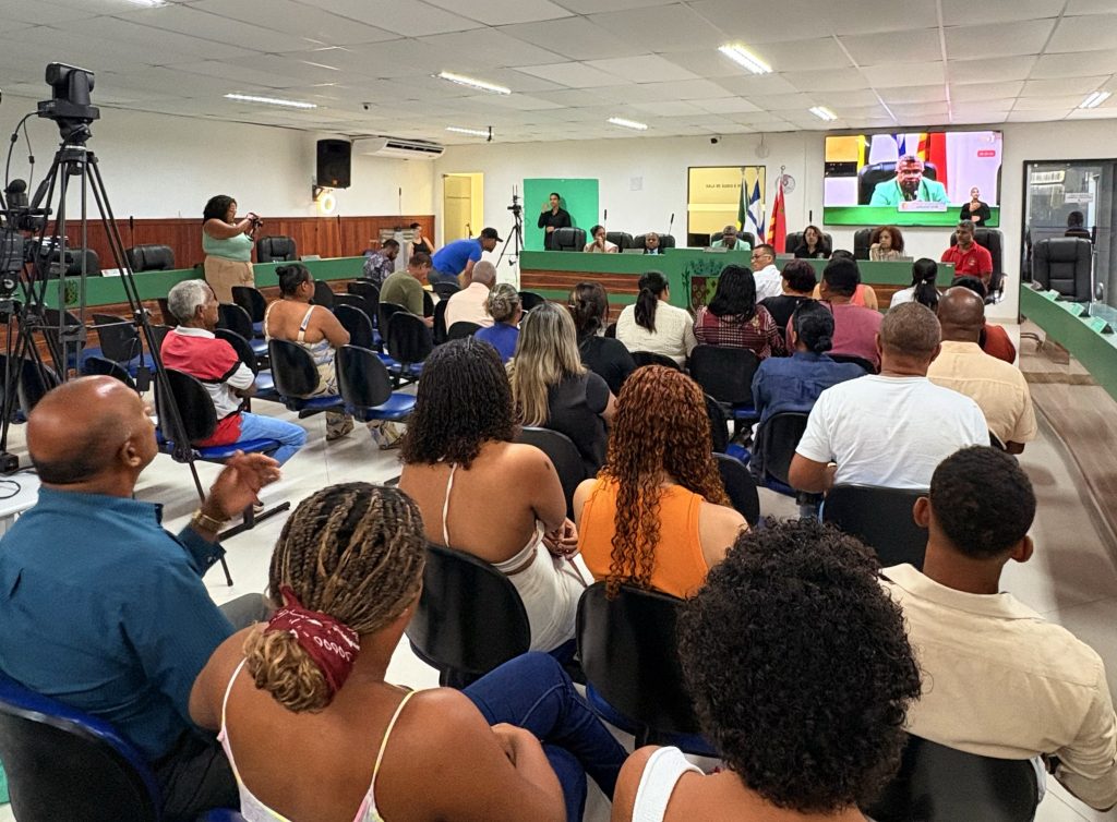 Câmara de Ilhéus debate formas de financiamento da tarifa zero em segunda audiência pública
