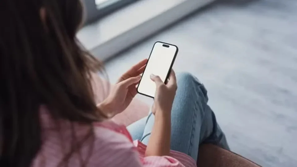 ESTUDO ALERTA QUE 1 EM CADA 5 ADULTOS TOMA DECISÕES SOBRE A SAÚDE COM BASE NAS REDES SOCIAIS