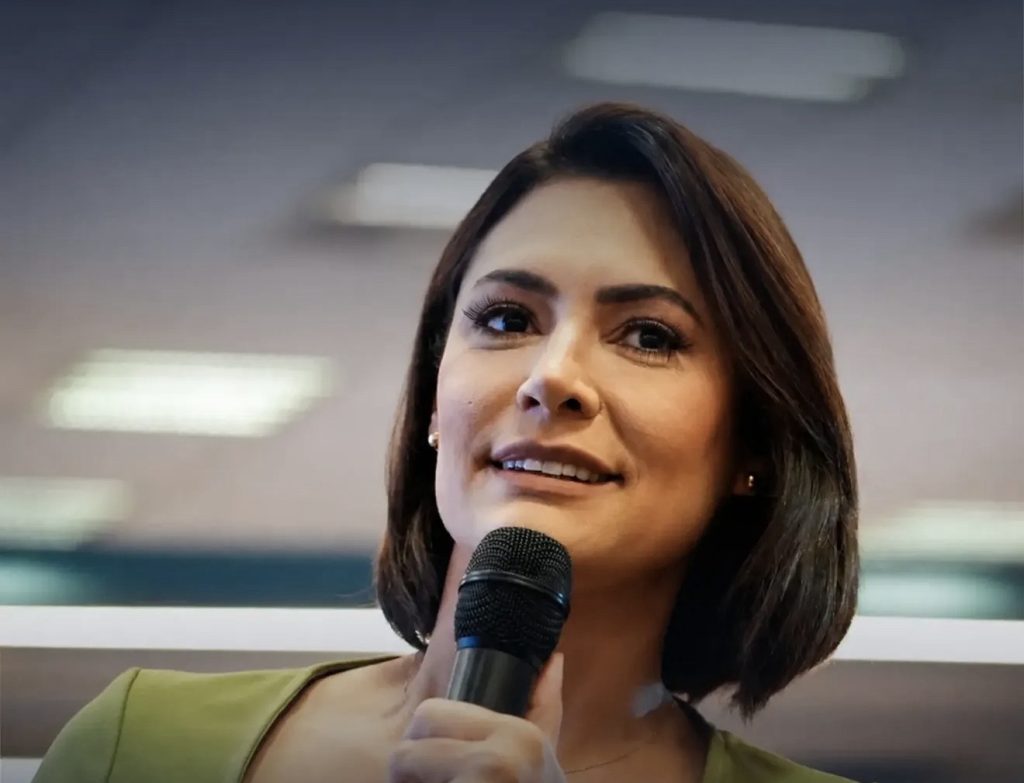 MICHELLE BOLSONARO SINALIZA A ALIADOS QUE PRETENDE DISPUTAR O SENADO PELO DF