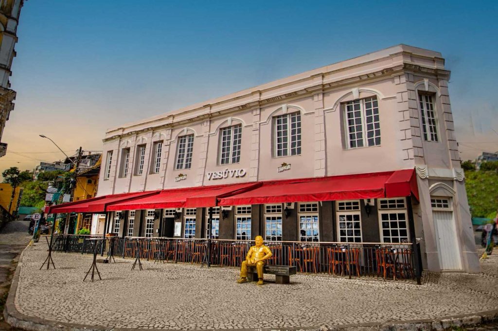 Ilhéus recebe pela primeira vez o projeto Livro de Graça na Praça com presença de Paloma Amado