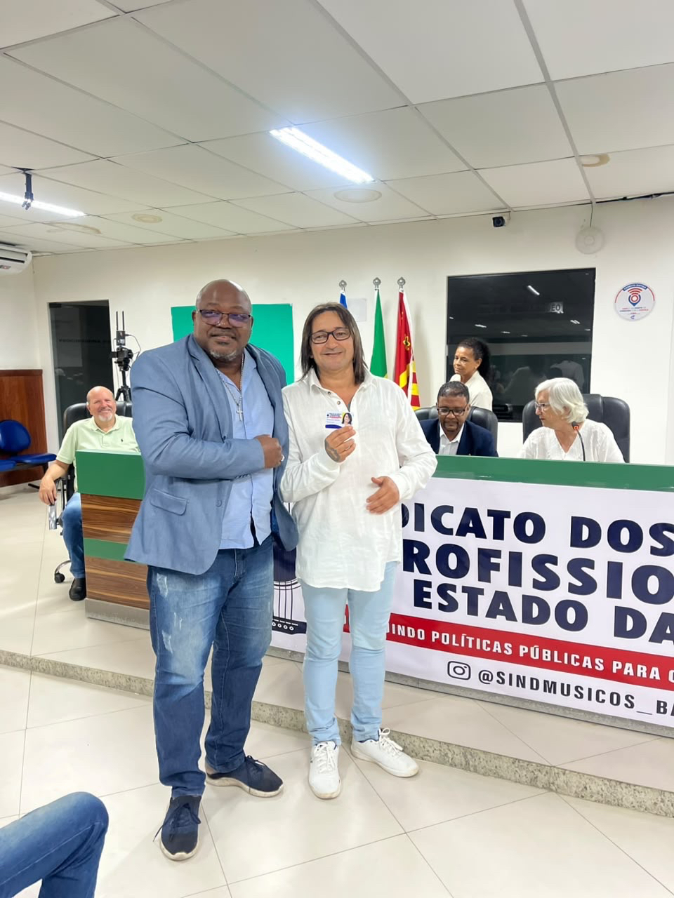 RATINHO MENEZES DEFENDE PROTAGONISMO DOS ARTISTAS LOCAIS NOS GRANDES EVENTOS DE ILHÉUS