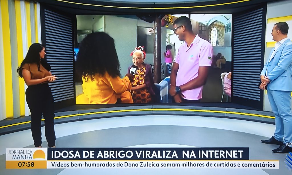 Dona Zuleica, aos 87, prova que idade não tira o bom humor — só melhora as respostas