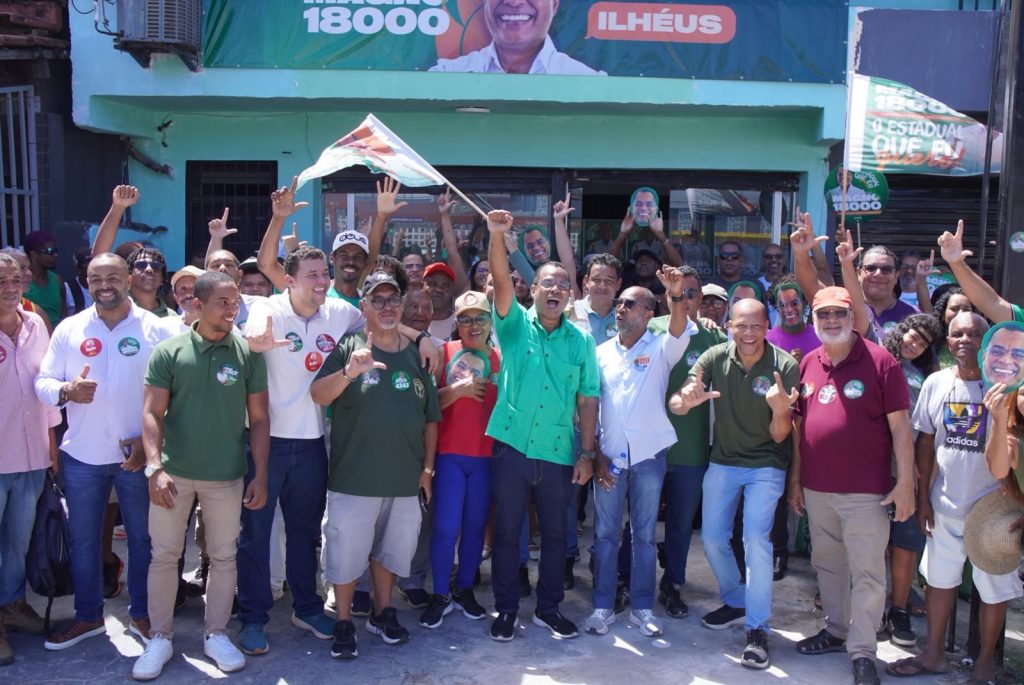 Magno Lavigne dá largada à campanha em Ilhéus com caminhada e comitê regional
