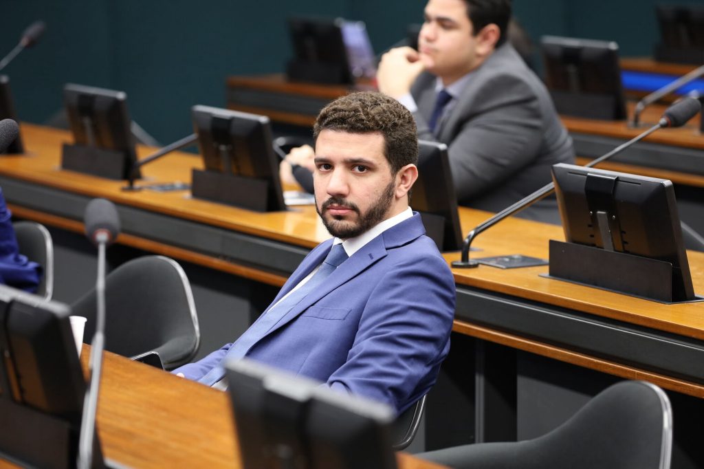 PATRIMÔNIO DECLARADO POR NETO CARLETTO SALTA DE R$ 591 MIL PARA R$ 34,3 MILHÕES