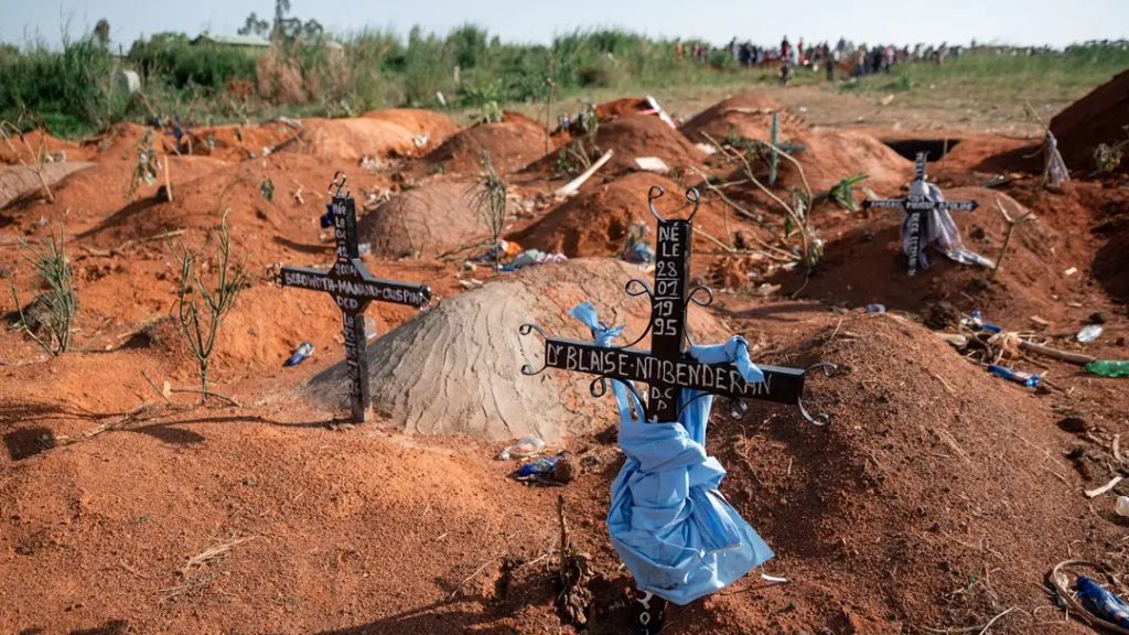OMS ALERTA QUE SURTO DE EBOLA NO CONGO PODE SE TORNAR O MAIS MORTAL DA HISTÓRIA