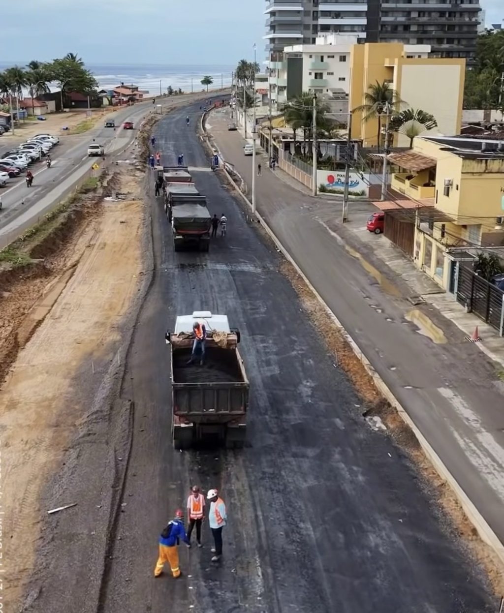 DUPLICAÇÃO DA BA-001 AVANÇA COM INÍCIO DA PAVIMENTAÇÃO NA ZONA SUL DE ILHÉUS