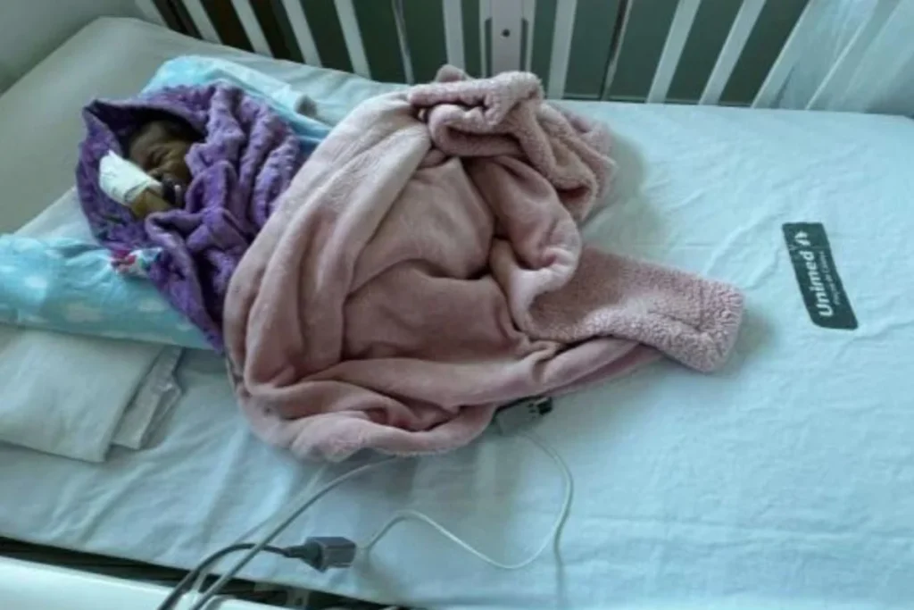 Bebê de 1 ano morre após disputa judicial com plano de saúde