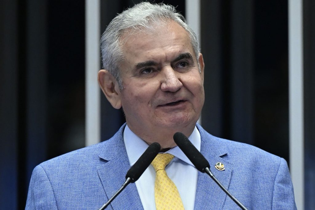 Shows e dinheiro público: projeto de Angelo Coronel propõe limite para cachês pagos por prefeituras
