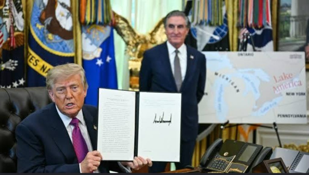 TRUMP SUGERE TROCAR NOME DO NOVO MÉXICO PARA “NOVA AMÉRICA” E PROVOCA NOVA POLÊMICA NOS EUA