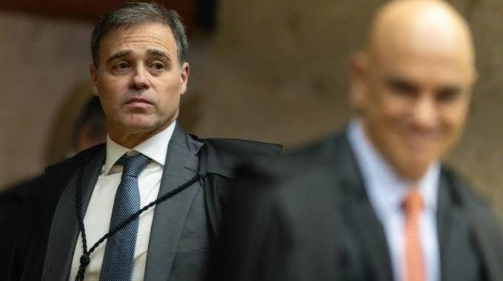 CRISE DAS MENSAGENS DE VORCARO APROFUNDA RACHAS NO STF E ISOLA MENDONÇA