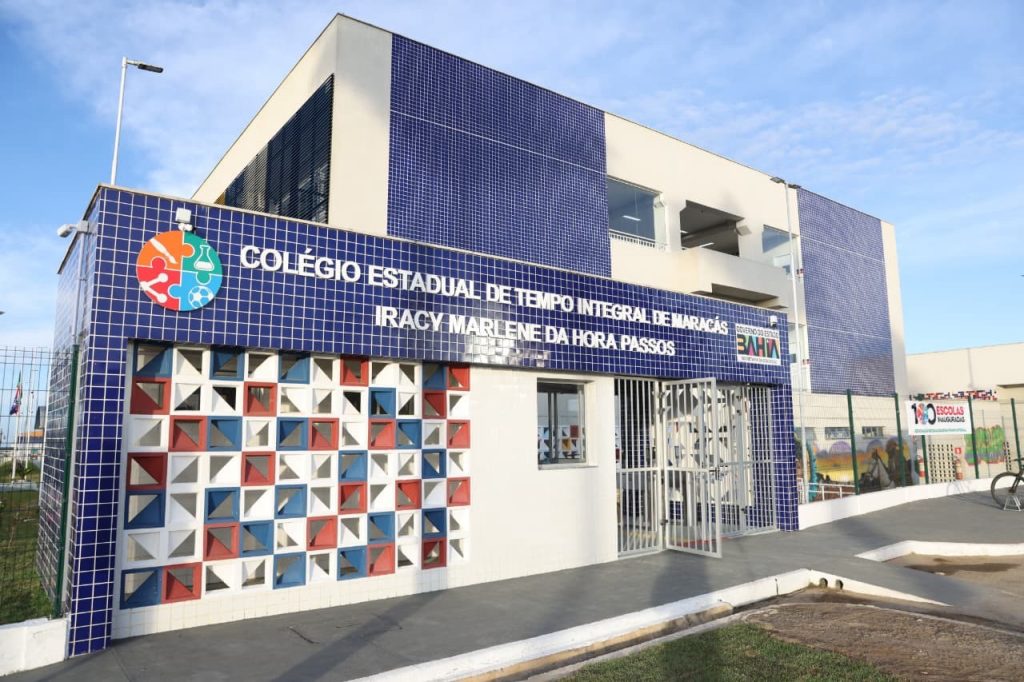 ACM NETO PROPÕE USAR INTELIGÊNCIA ARTIFICIAL PARA IDENTIFICAR ALUNOS EM RISCO DE ABANDONAR A ESCOLA