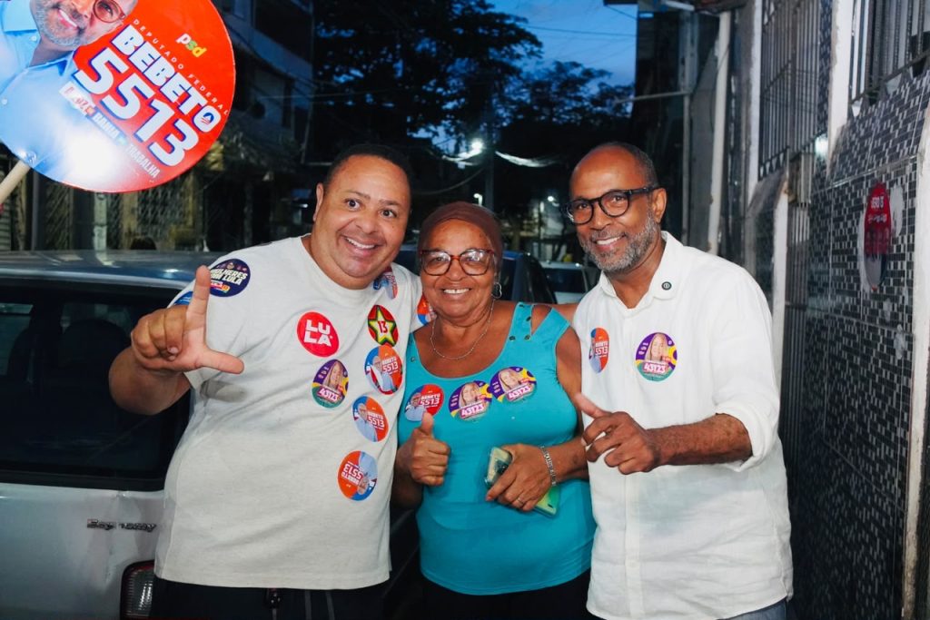 Bebeto faz corpo a corpo no Lobato e reforça compromisso com comunidades de Salvador