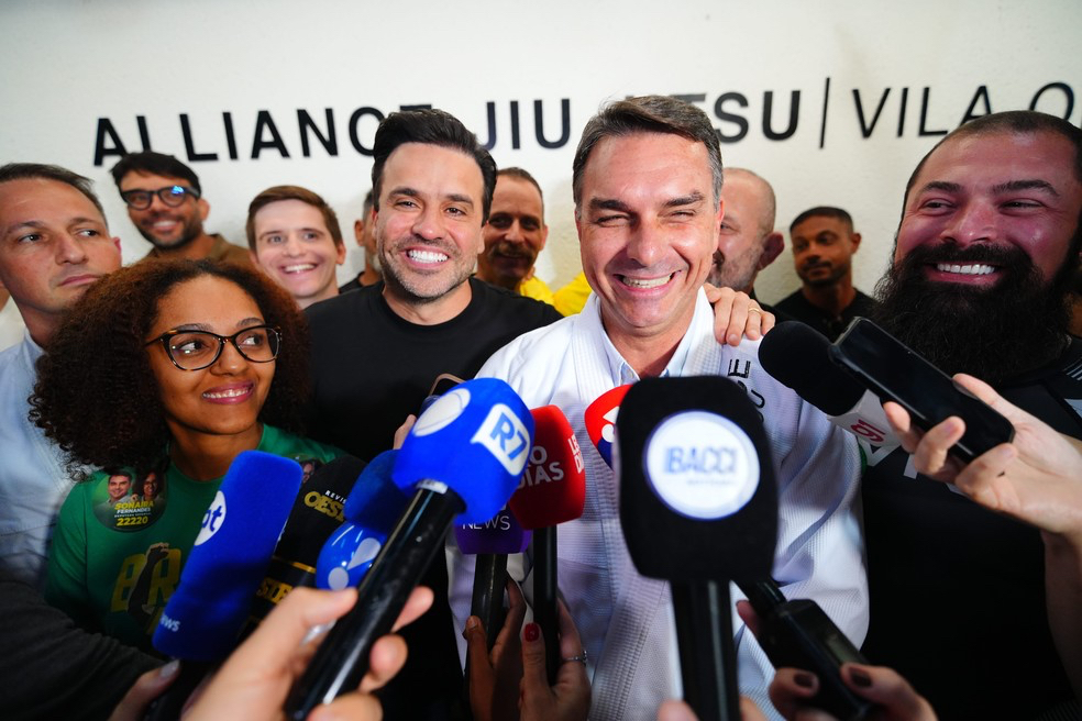 PABLO MARÇAL DECLARA APOIO A FLÁVIO BOLSONARO E ANUNCIA PARTICIPAÇÃO NA CAMPANHA