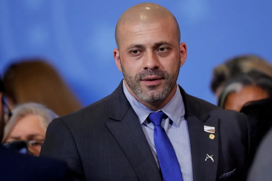 MORAES ARQUIVA INQUÉRITO CONTRA DANIEL SILVEIRA APÓS PGR APONTAR FALTA DE PROVAS SUFICIENTES