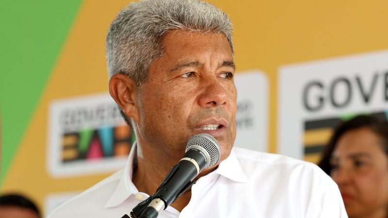 JERÔNIMO TRANQUILIZA ELEITORES SOBRE MUDANÇAS NA VOTAÇÃO DA BAHIA: TRE AINDA ATUALIZA OS LOCAIS
